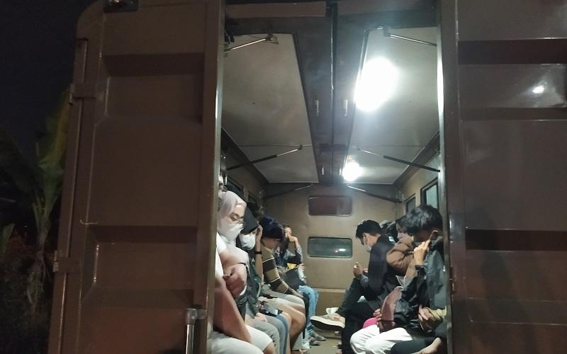 Satpol PP Cirebon Temukan 10 Pasangan Mesum Rayakan Valentine di Kamar Hotel 