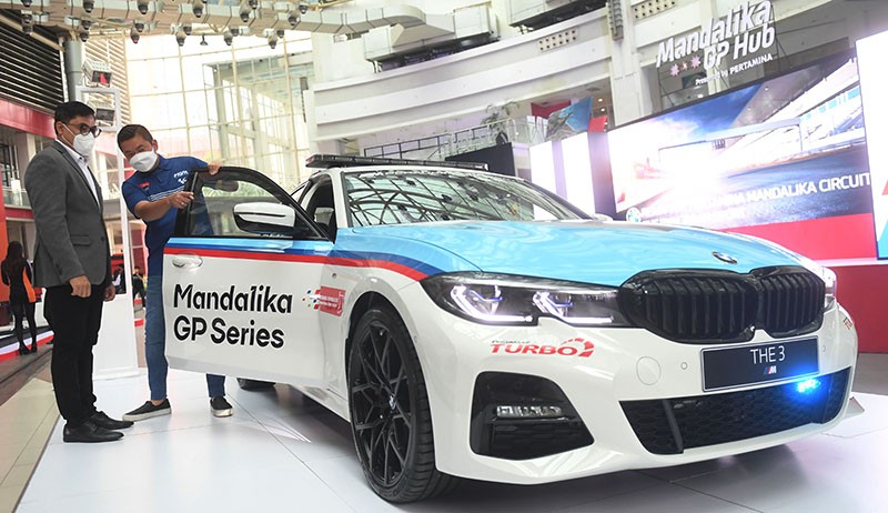 BMW Indonesia Serahkan Mobil Listrik BMW 330e M Sport untuk Safety Car MotoGP - Bagian 1