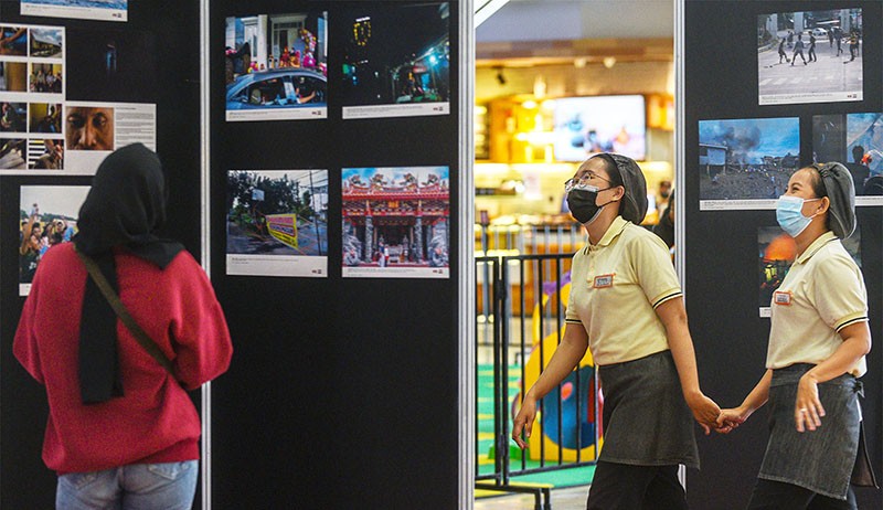 Melihat 170 Foto Jurnalistik Terbaik Karya PFI Palembang  - Bagian 1