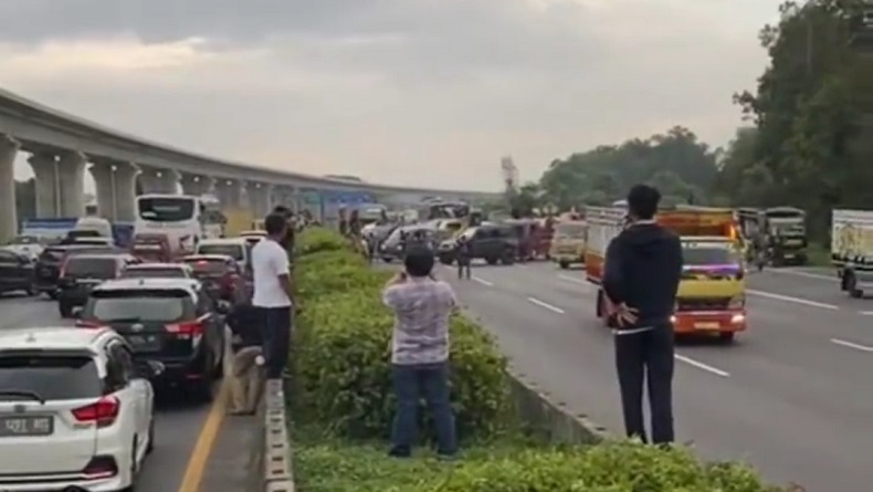 Ini Akhir dari Drama Blokade Sopir Truk di Tol Purbaleunyi