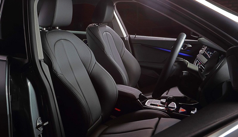 Tampilan Sporty BMW 218i Gran Coupè Sport Rakitan Lokal Pertama - Bagian 5