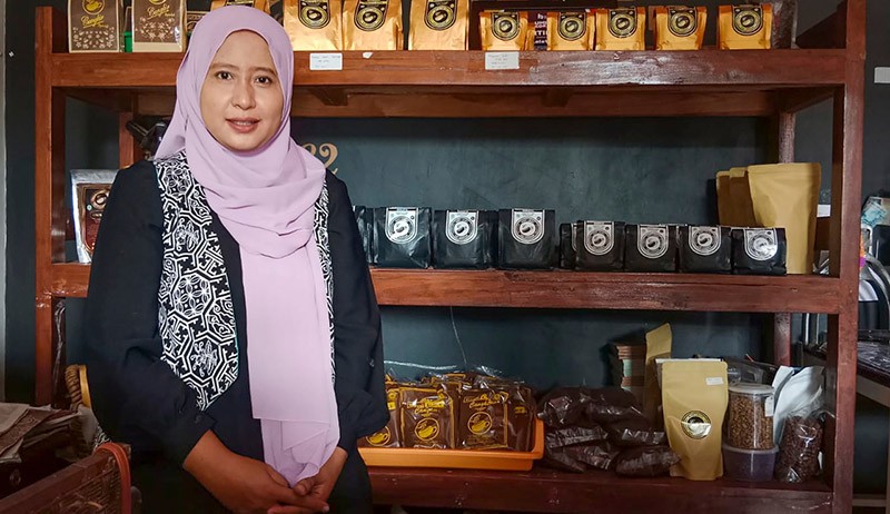 UMKM Produk Kopi di Rembang Sukses Memiliki 300 Reseller Berkat Mentoring dari Semen Gresik - Bagian 3