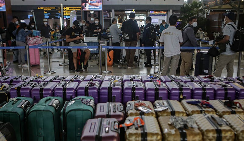 Suasana Bandara Soekarno Hatta saat Kebijakan Karantina PPLN Menjadi 3 Hari - Bagian 2