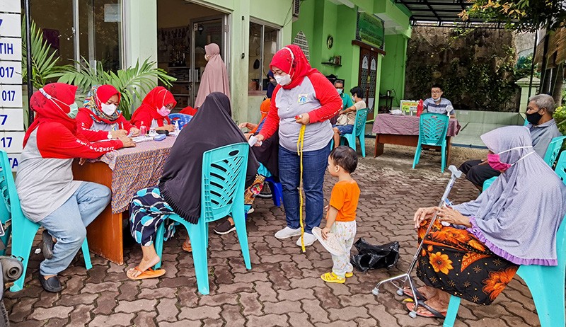 Posyandu Khusus Lansia di Jakarta Barat - Bagian 2