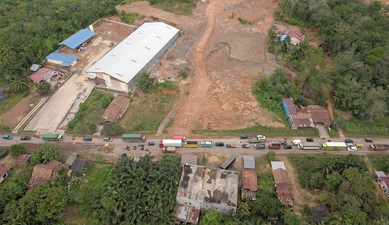Jalan Nasional Penghubung Jambi-Sumsel Rusak Parah Membahayakan Pengendara - Bagian 3