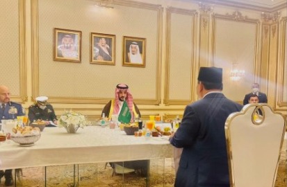   Prabowo Dijamu Kopi Khas Arab Saudi oleh Putera Raja Salman 