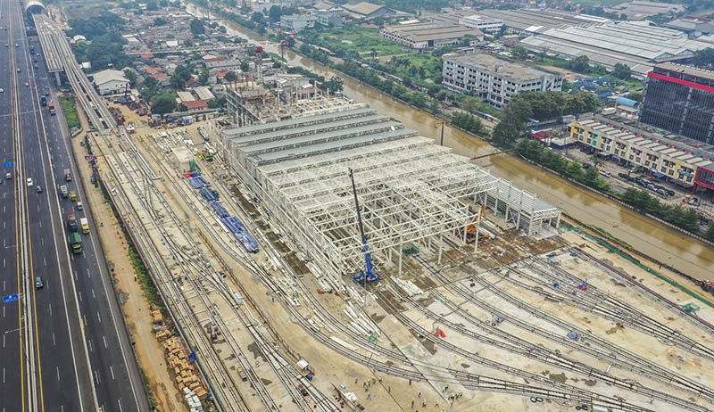Progres Pembangunan LRT Jabodebek Capai 90 Persen - Bagian 1