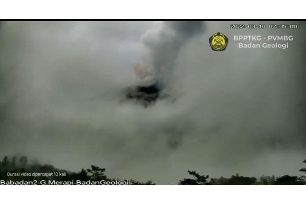 Badan Geologi Kementerian ESDM: Gunung Merapi Masih Berstatus Siaga Level III