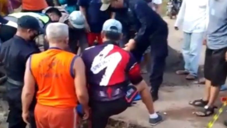 Batang Geger, Seorang Pria Ditemukan Tewas Tertindih Motor di Dasar Sungai 