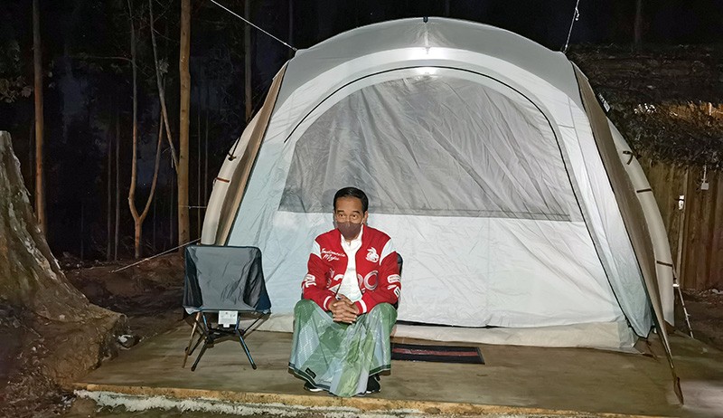 Jokowi Ungkap Rasanya Berkemah di IKN, Netizen: Ada Jurit Malam Gak Ya?
