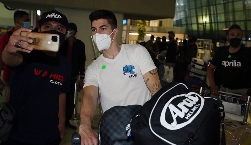Tiba di Indonesia, Rombongan Pembalap MotoGP Disambut Antusias Penggemar - Bagian 2
