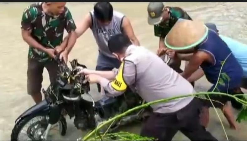  Banjir Bandang Terjang Banyumas, 5 Rumah Hanyut, Puluhan Ternak Hilang