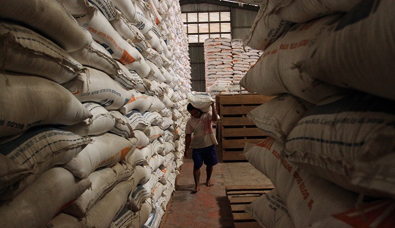 Jelang Ramadan, Stok Beras Bulog Sumatera Barat Sebanyak 7.000 Ton - Bagian 2