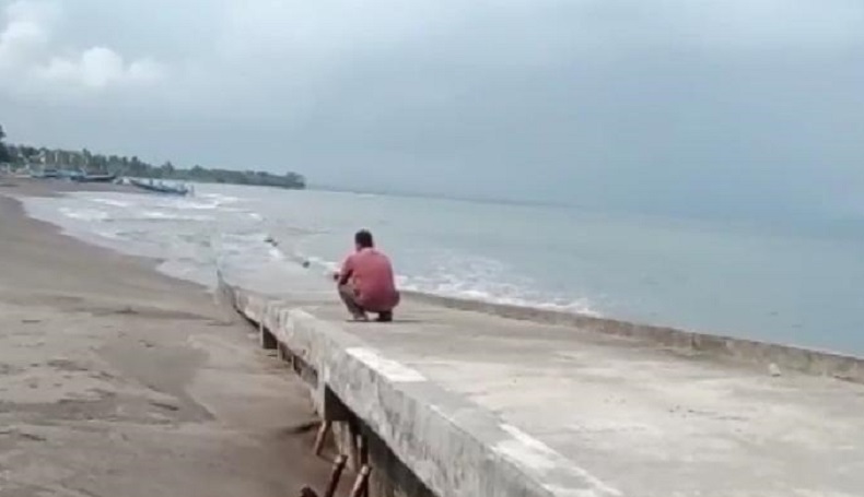  Baru Selesai Dibangun, Jembatan Nelayan Sanghiangkalang Pangandaran Ambruk
