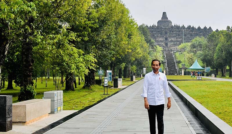 Presiden Jokowi Cek Infrastruktur Pariwisata Candi Borobudur - Bagian 1