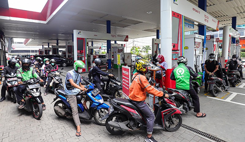 BBM Pertalite Diburu Pengendara Bermotor Gegara Harga Pertamax Menjadi RP12.500 - Bagian 1