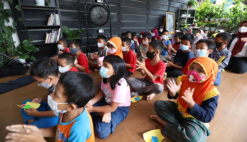 Keseruan Anak-Anak Ikuti Aksi MNC Peduli di Kampung Dongeng Ciputat - Bagian 4