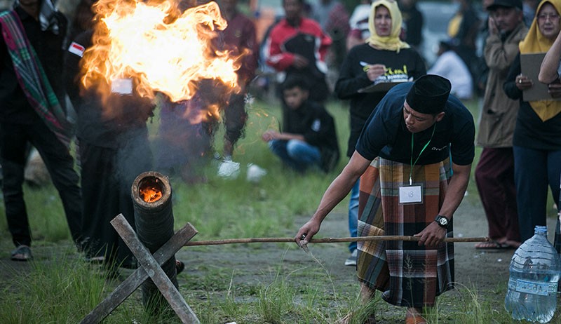 Kemeriahan Festival Meriam Bambu Sambut Ramadan - Bagian 4