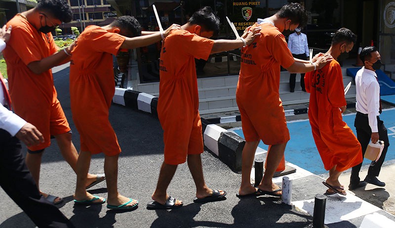 Mobil Ini Dimodifikasi Agar Bisa Menimbun Ratusan Liter Solar Bersubsidi - Bagian 3