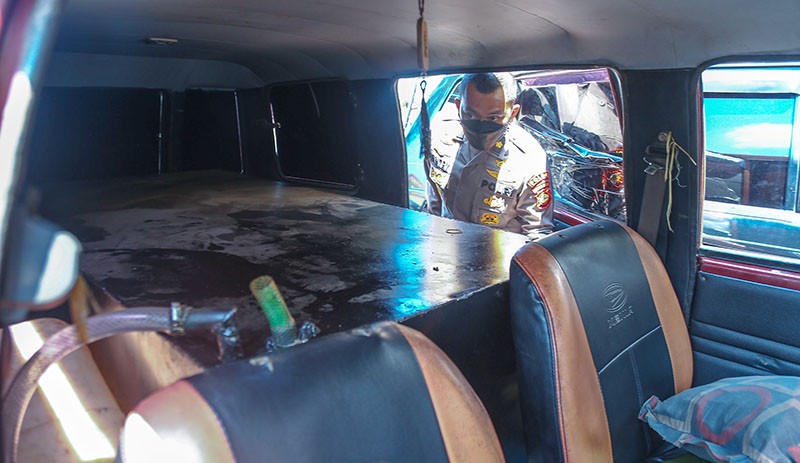 Mobil Ini Dimodifikasi Agar Bisa Menimbun Ratusan Liter Solar Bersubsidi - Bagian 1