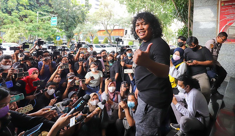 Ekspresi Marshel Widianto Minta Maaf usai Diperiksa soal Kasus Pornografi - Bagian 2