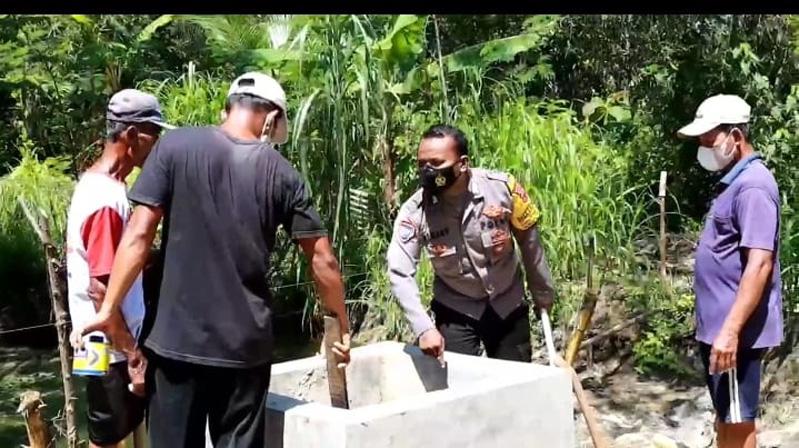 Kreatif, Bhabinkamtibmas di Grobogan Ini Sulap Kotoran Sapi Jadi Biogas