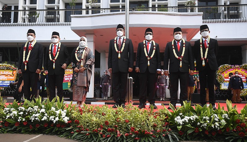 7 Komisioner KPU Periode 2022-2027 Resmi Bertugas usai Dilantik Presiden Jokowi - Bagian 1