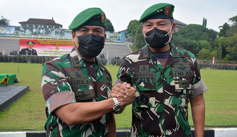 Mayjen TNI Widi Prasetijono Resmi Jabat Pangdam IV/Diponegoro - Bagian 1