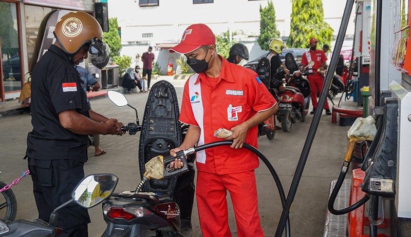 Stok BBM Aman, Pertamina Kerahkan 198 Mobil Tangki saat Ramadan di Maluku-Papua - Bagian 1