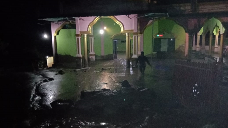 Diterjang Banjir, Masjid di Aceh Tenggara Terendam Air