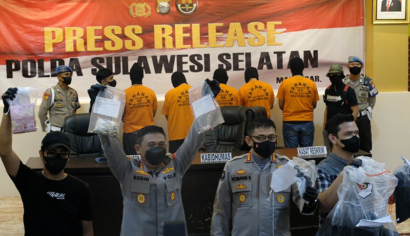 Deretan Tersangka Pembunuhan Pegawai Dishub Kota Makassar, Ada Oknum Polisi - Bagian 2