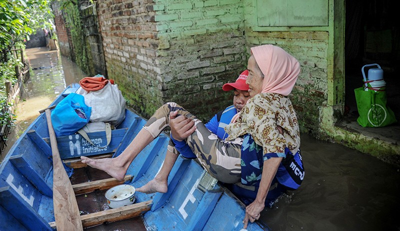 Sungai Citarum Meluap, Ribuan Jiwa di 13 RW Desa Dayeuhkolot Terdampak Banjir - Bagian 3
