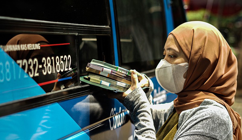 BI Buka Layanan Penukaran Uang Receh di Pasar Induk Kramat Jati - Bagian 1
