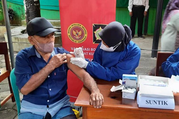 Kemenag Kulonprogo dan Binda DIY Lanjutkan Vaksinasi di Pondok Pesantren
