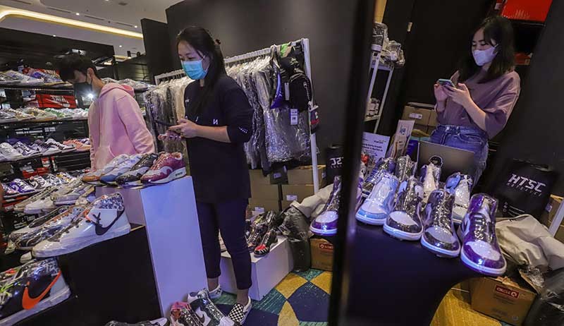 Berburu Sneakers Idaman di USS Yard Sale - Bagian 3