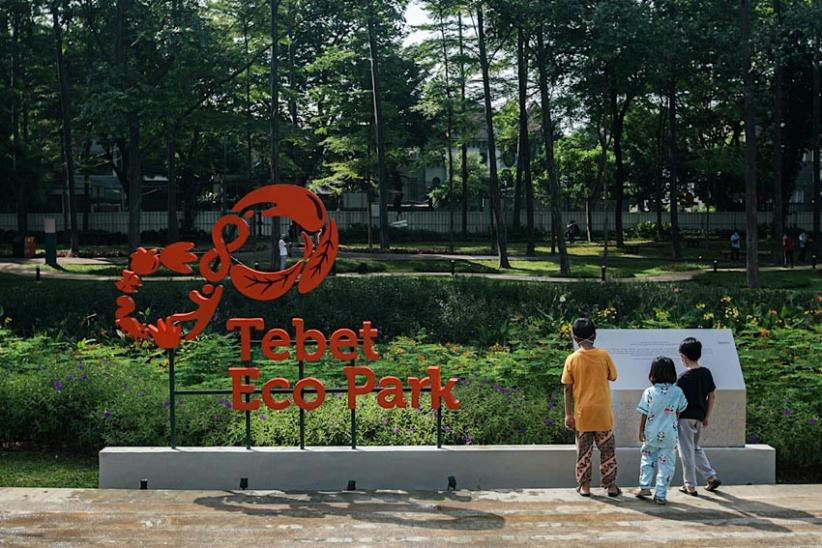 Jadi Tempat Healing Warga, Tebet Eco Park Resmi Dibuka untuk Publik  - Bagian 2