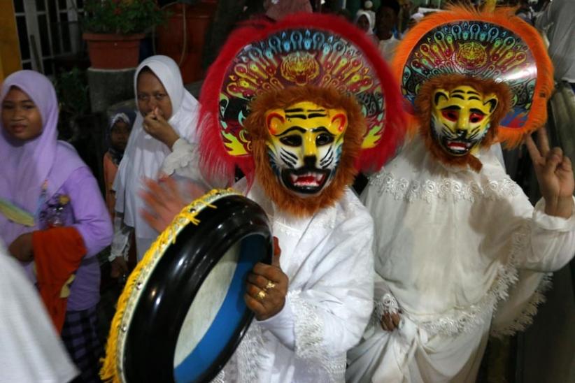 Sambut Idul Fitri, Warga Pulau Panggang Antusias Ikuti Takbir Keliling    - Bagian 2