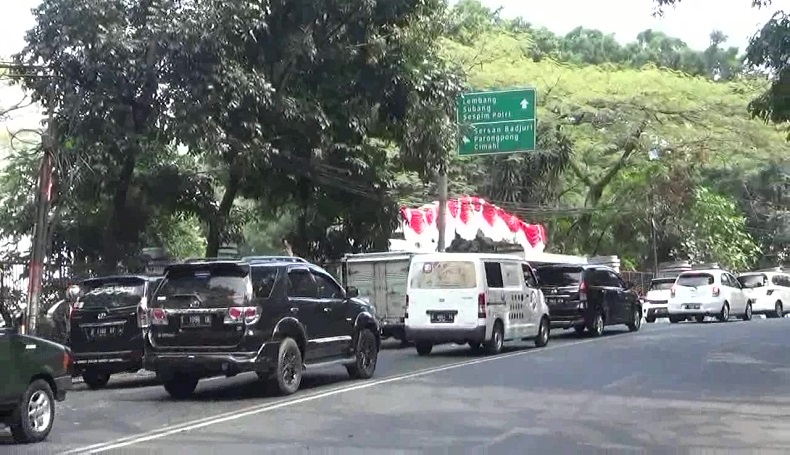 Libur Waisak Arus Lalin di Lembang Ramai Lancar, Volume Kendaraan Turun 20 Persen