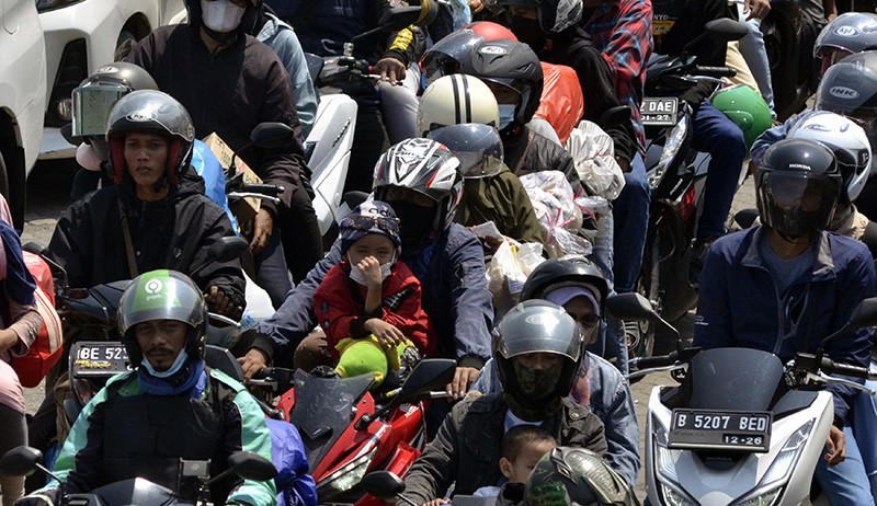 Arus Balik Lebaran, Pemudik Sepeda Motor Mulai Berdatangan ke Pelabuhan Bakauheni - Bagian 3