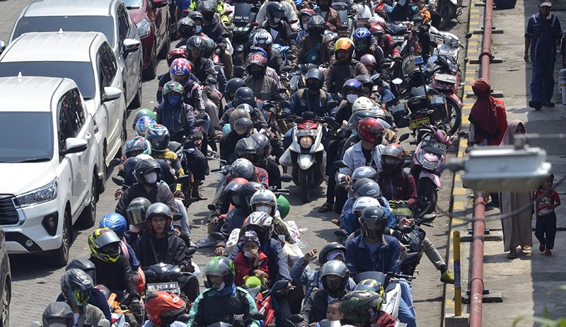 Arus Balik Lebaran, Pemudik Sepeda Motor Mulai Berdatangan ke Pelabuhan Bakauheni - Bagian 1