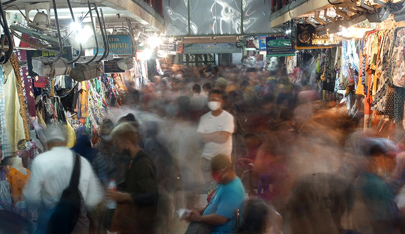 Suasana Pasar Beringharjo Yogyakarta Buka hingga Malam Hari - Bagian 2