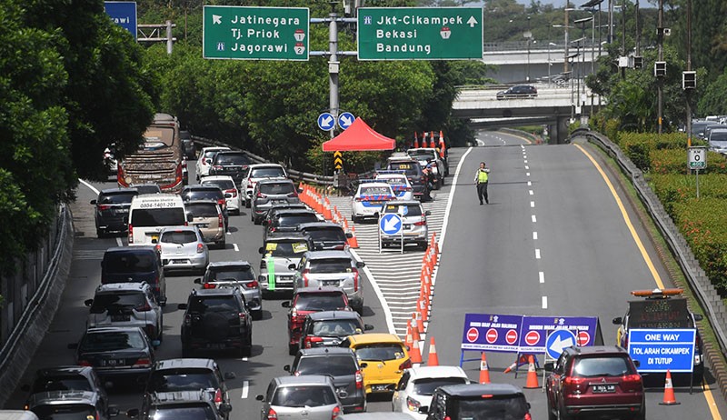 Penampakan Tol Dalam Kota Menuju Tol Cikampek Ditutup - Bagian 1