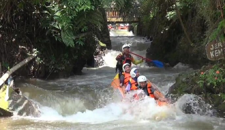 Ada Arung Jeram Air Belerang di Subang, Wisatawan Bisa Ajak Keluarga Pacu Adrenalin