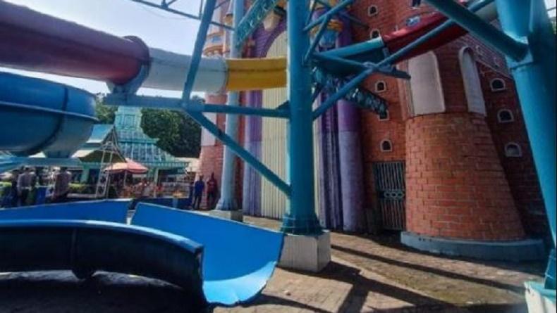 Geger Seluncuran Waterpark Kenjeran Surabaya Ambrol, 15 Terluka, Banyak Anak-Anak