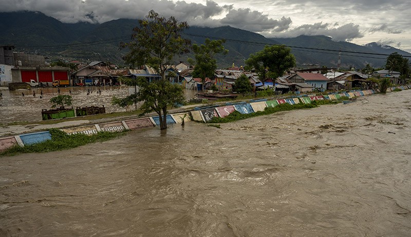 Sungai di Palu Meluap, 200 Rumah Warga Terendam Banjir - Bagian 1