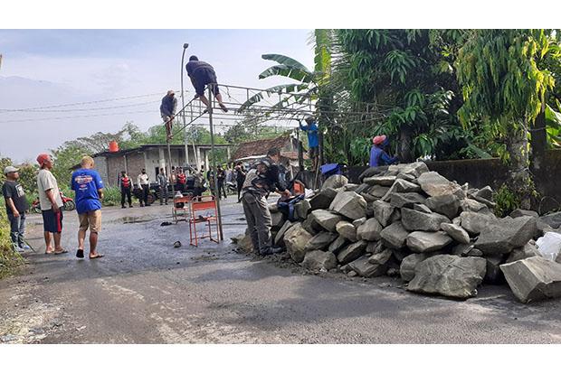Warga Melunak,  Blokade Jalan ke TPST Piyungan Akhirnya Dibuka