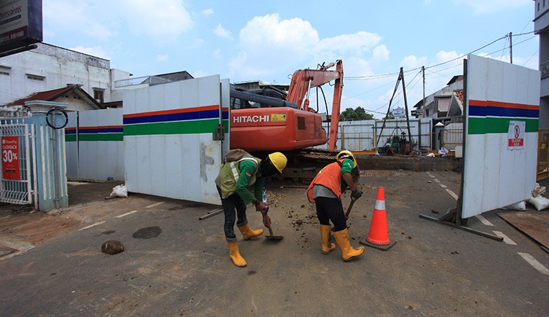 Bangun Proyek Sodetan Sungai Ciliwung, Jalan Otista 3 Ditutup Dua Tahap - Bagian 2