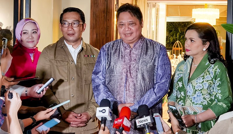 Ridwan Kamil Datangi Kediaman Airlangga Hartarto Bahas Politik Tanah Air - Bagian 3