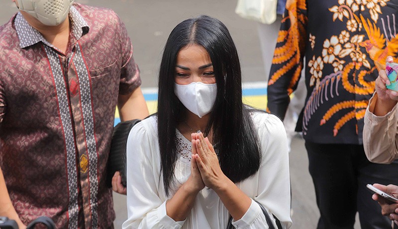 Nirina Zubir Menjadi Saksi Sidang Kasus Mafia Tanah - Bagian 2