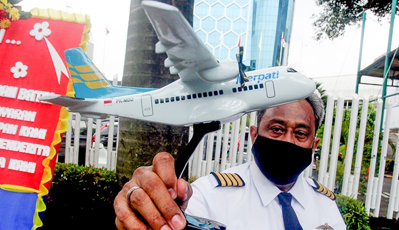 Eks Pilot Senior dan Ribuan Karyawan Merpati Air Tuntut Dibayar Gaji-Pesangon - Bagian 1